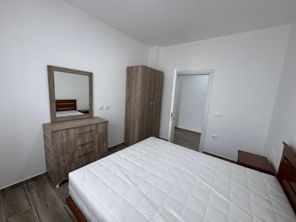Apartament 2+1 me qira – Kombinat !