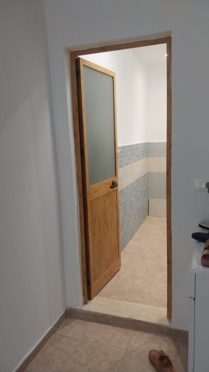 Affittasi appartamento 1+1 in una zona tranquilla e privata ad Ali Demi (vicino all'ex carcere femminile)

