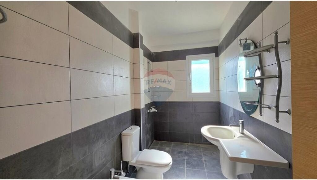 PREMIUM 1+1 APARTMENT FOR SALE – LUNGOMARE, VLORË
