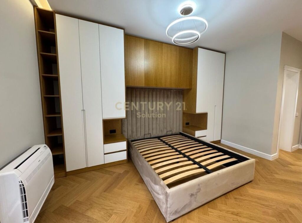 JEPET ME QERA APARTAMENT 2+1+2