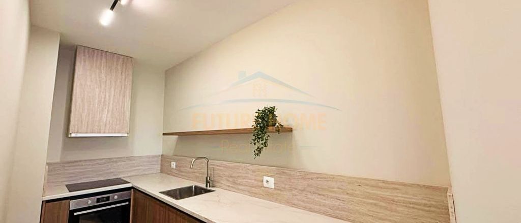 Affitto, Appartamento 1+1, Via Barrikadave, Tirana.