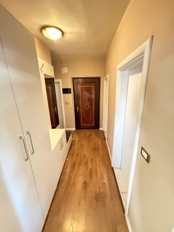 SHITET APARTAMENT 2+1+2 TUALETE PRANE QENDRRES TEK MUZEUMI DURRES