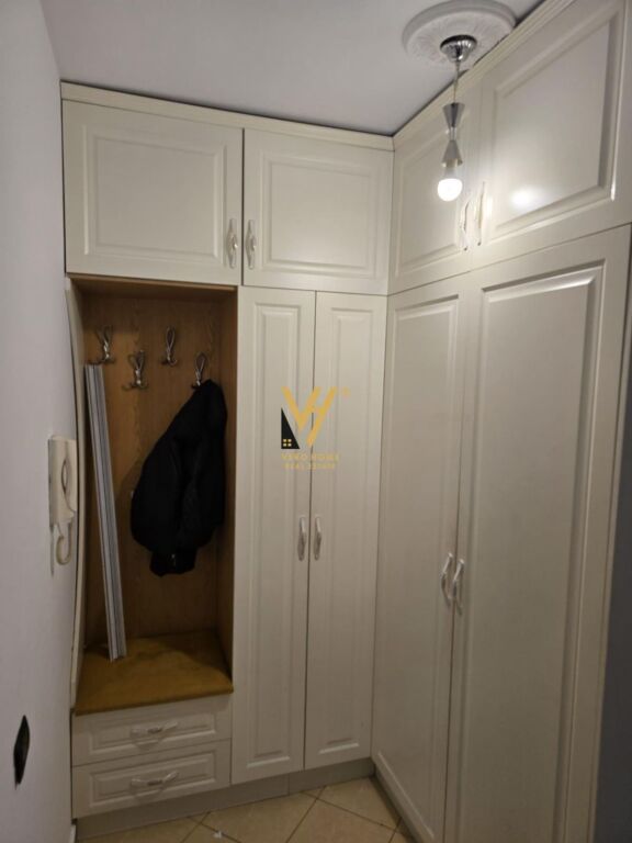 AFFITTASI APPARTAMENTO 2+1+BLK VICINO AL PALAZZO CON FRECCIA 550 EURO
