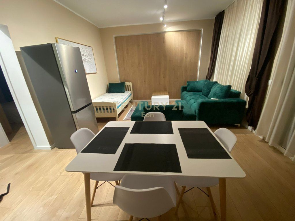 Appartamento 1+1+ Cortile 60 M² in vendita a Golem !