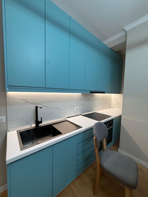 🏠AFFITTASI Appartamento 2+1 📍Via 5 Maji -Arredamento moderno 🏷️ Prezzo: 65.000 Leke/Mese