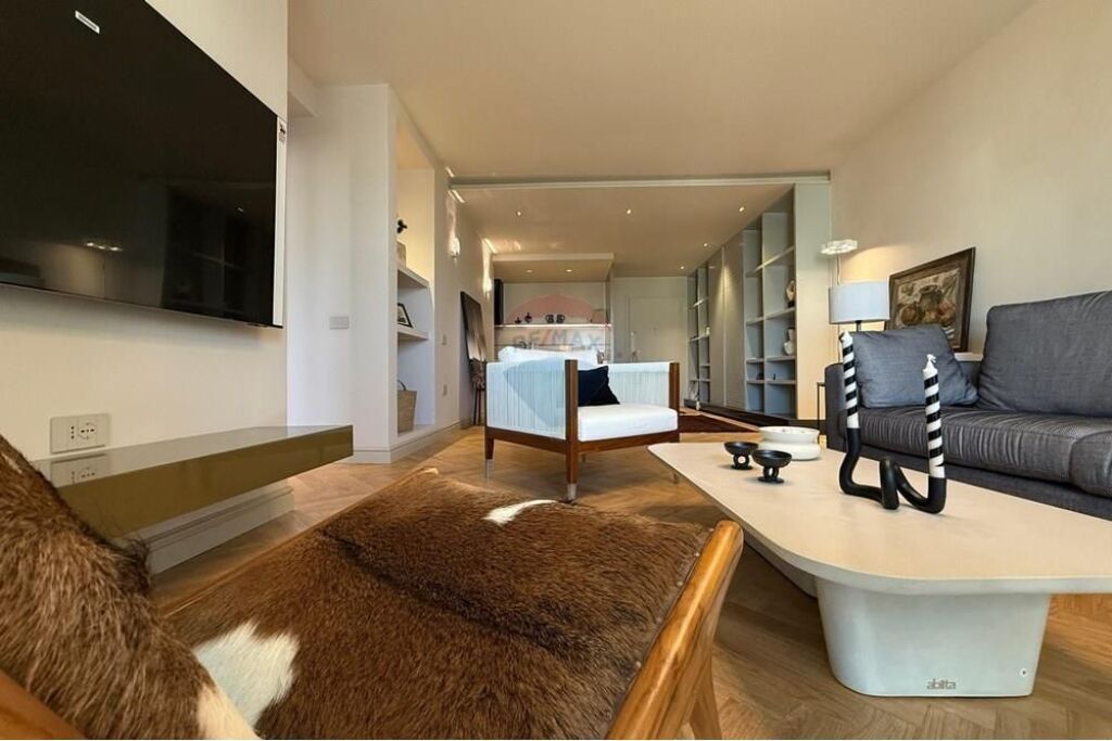Ne shitje apartament luksoz 2+1 Rr.Elbasanit prane Ambasades Amerikane!