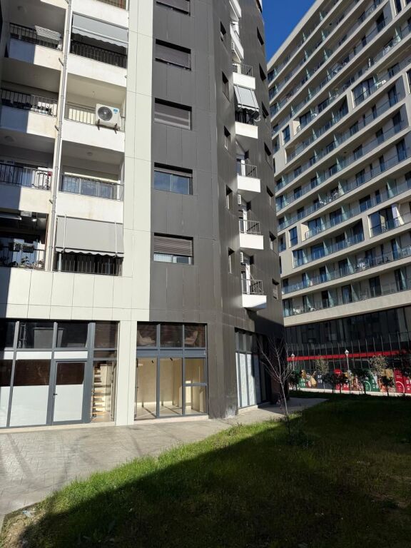 🏘️ For Rent: Shop 25m² - Ground Floor (Mine Peza / Golden Tower) 🔥 Ideal for your business | Great opportunity ✨️ 35,000 Lek/Month 💶💶