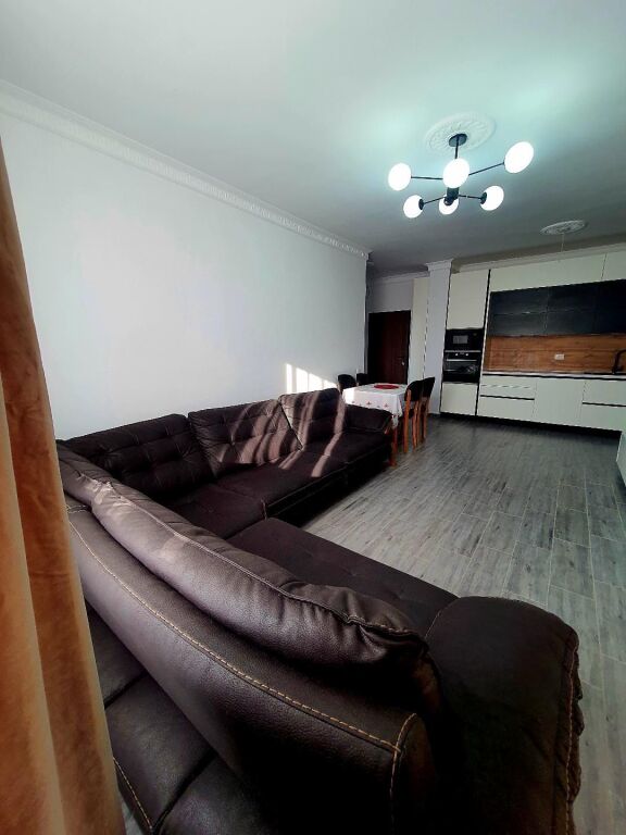 🏡 Jepet me qira apartament 2+1   📍 Zona: Yzberisht / Grand Gallery💰 Çmimi: 55,000 lekë/muaj