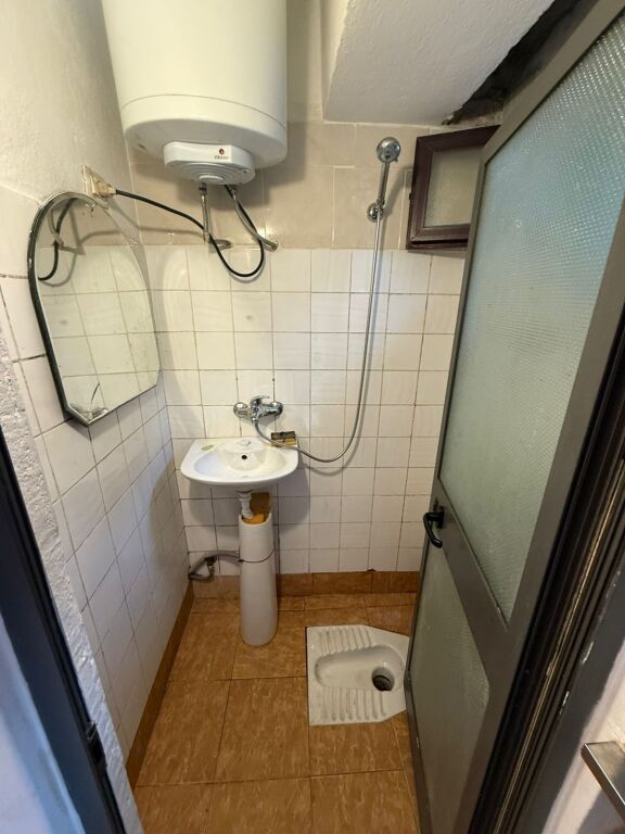 Garsoniere me qera tek 21 Dhejtori (25,000 leke)