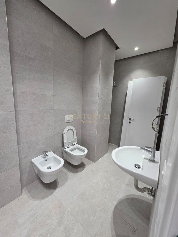 Apartment 1+1 for sale at Kodra e Diellit