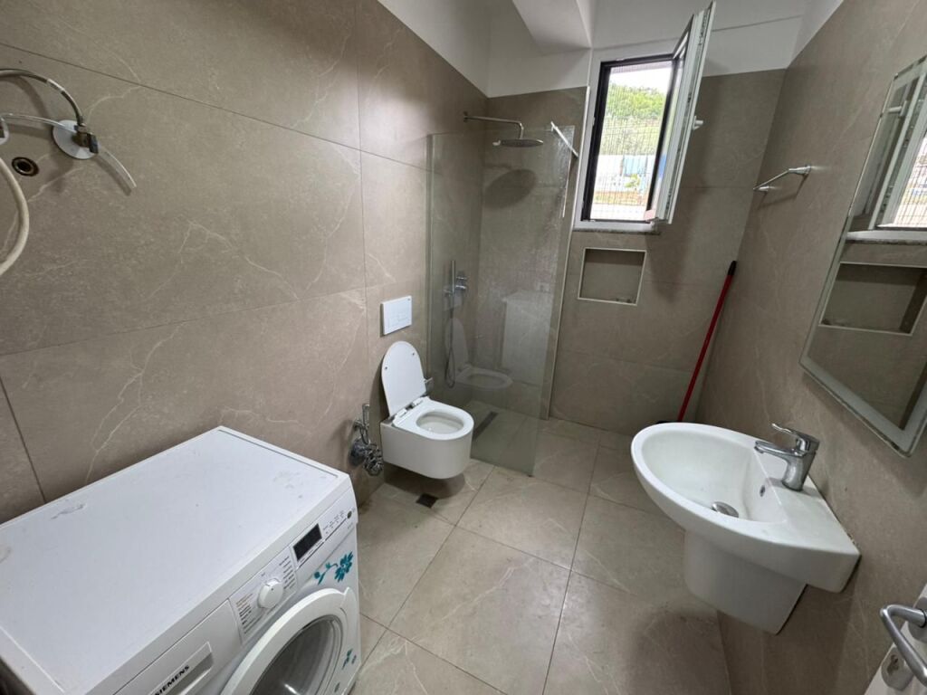 Apartament 2+1+2 Ballkone me qira – Kombinat !