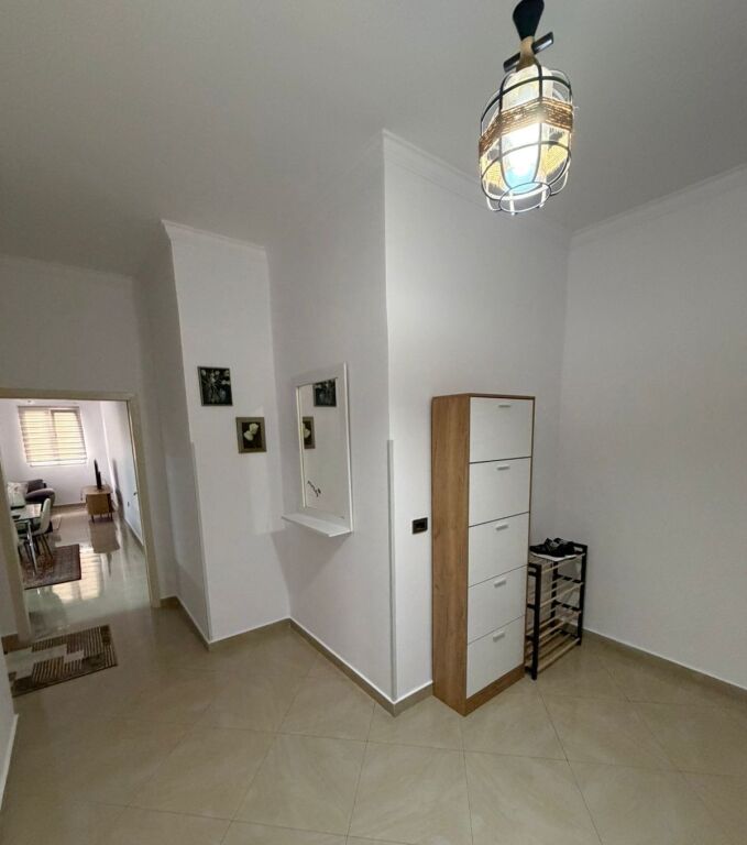📌Appartamento 2+1 in affitto a Kodra e Diellit, vicino alla Fondazione Eleonora Kodra