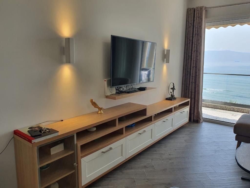 We have a Sea View apartment for long term rent +Garage