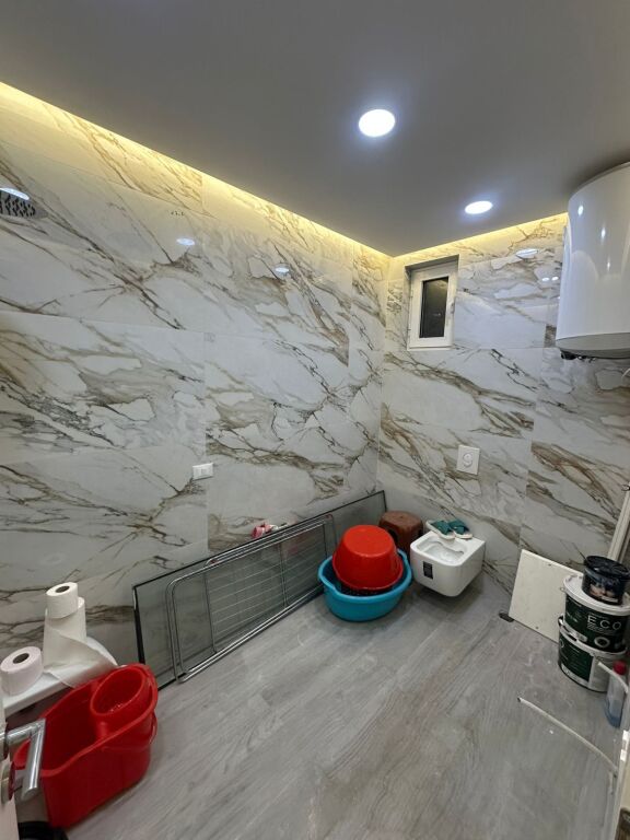 *ULET CMIMI* APARTAMENT 3+1 PER SHITJE NE ASTIR