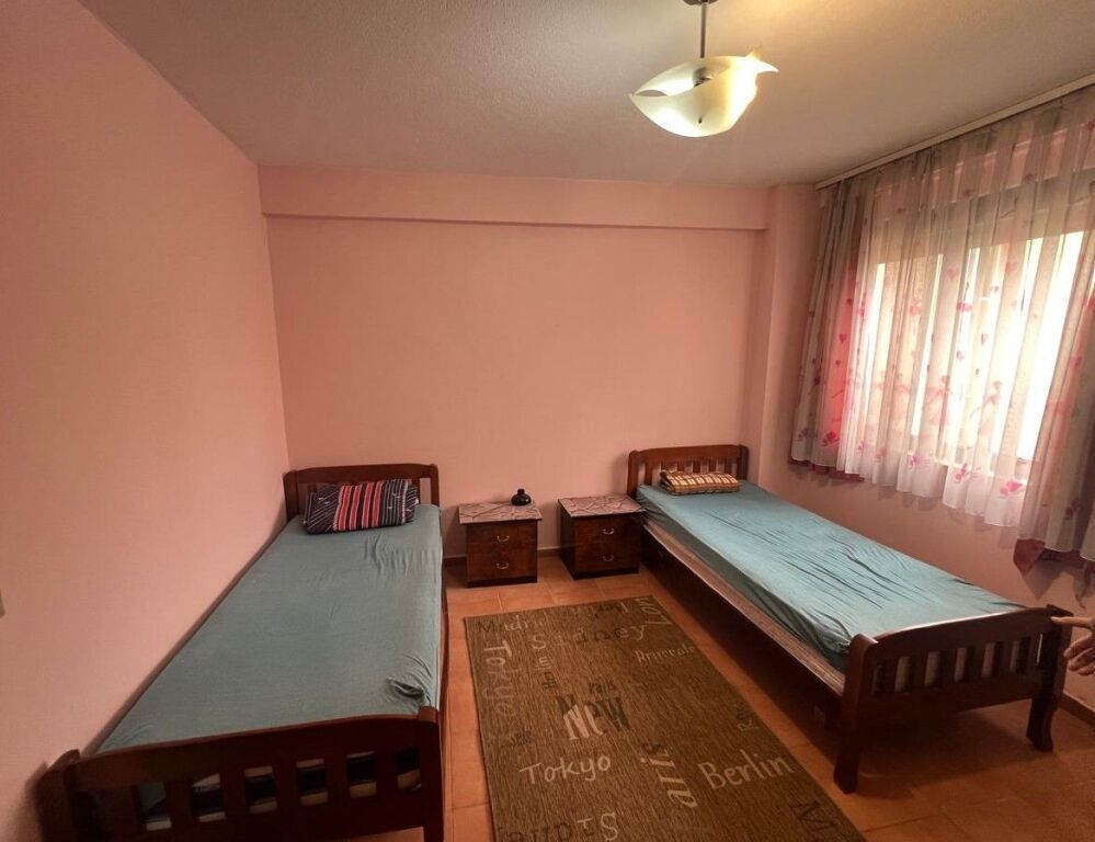 Appartamento 1+1 in affitto al Bulevardi Zogu i Parë, vicino a New York.