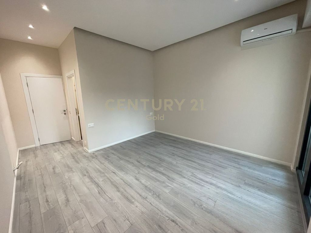 JEPER APARTAMENT PER ZYRA 2+1+2 TE ARLIS SQUARE 21!