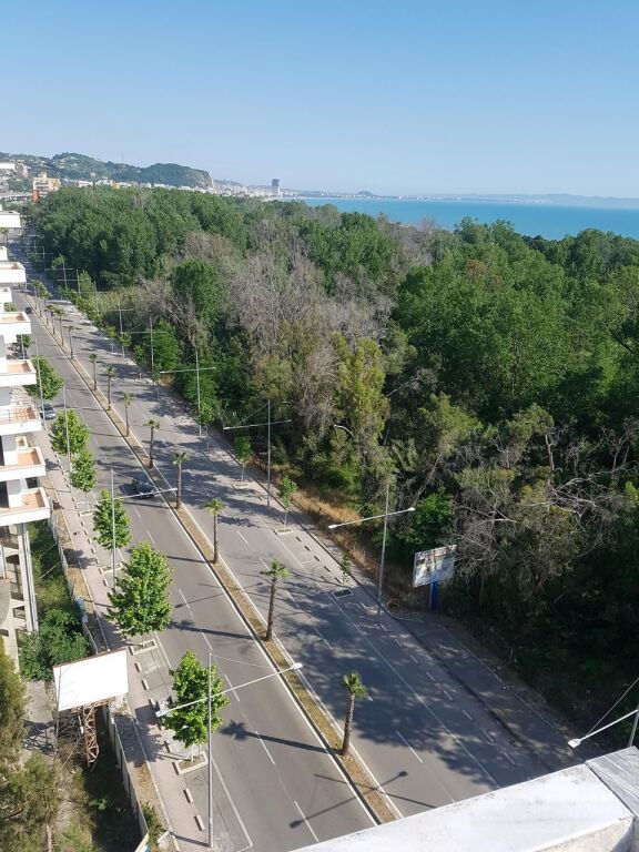 SHITET APARTAMENT 2+1+2 ME PAMJE DETI NE PLAZH ILIRIA