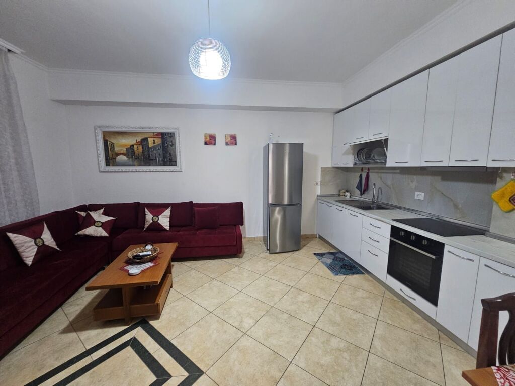 JEPET ME QERA APARTAMENT 2+1 TEK SHKEMBI KAVAJES
