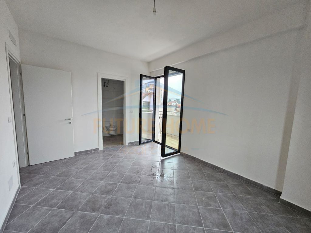 Affitto, Spazio per Ufficio+Posto Auto, Via Jordan Misja