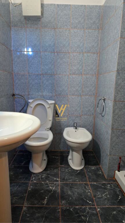 JEPET APARTAMENT 2+1+BLK ME QERA TEK FRESKU 45.000 LEKE