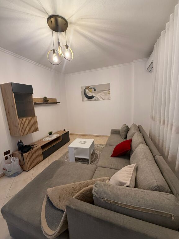 Apartament 2+1 me qera