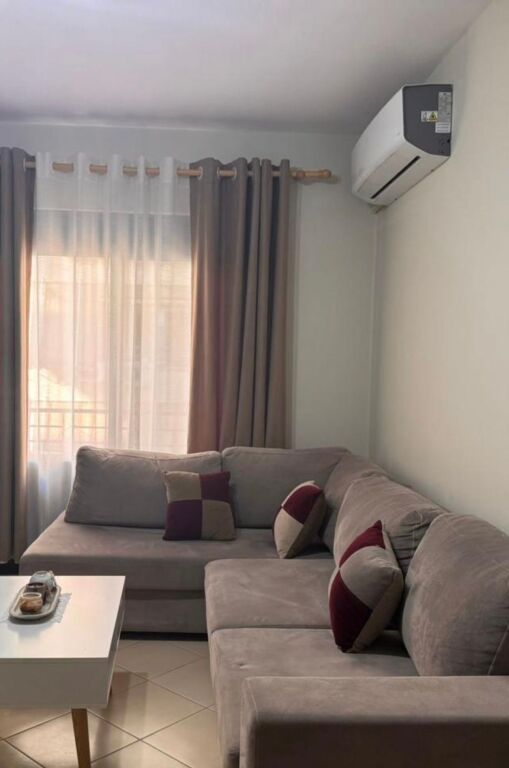Apartament me qera 2+1 Astir