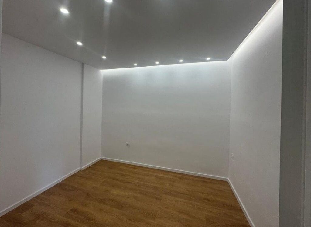 In vendita, Appartamento 1+1, Comune di Parigi, Tirana