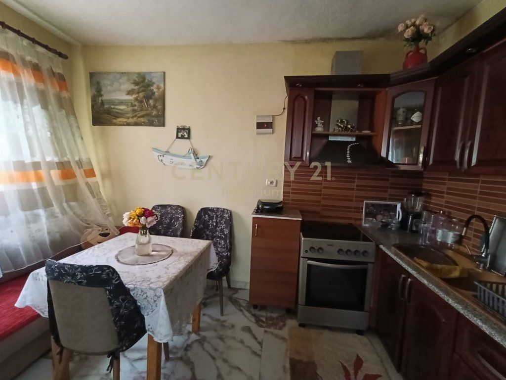 Shtëpi Private 2-Katëshe në Shitje – Mundësi Ideale Banimi dhe Investimi 265,000 €