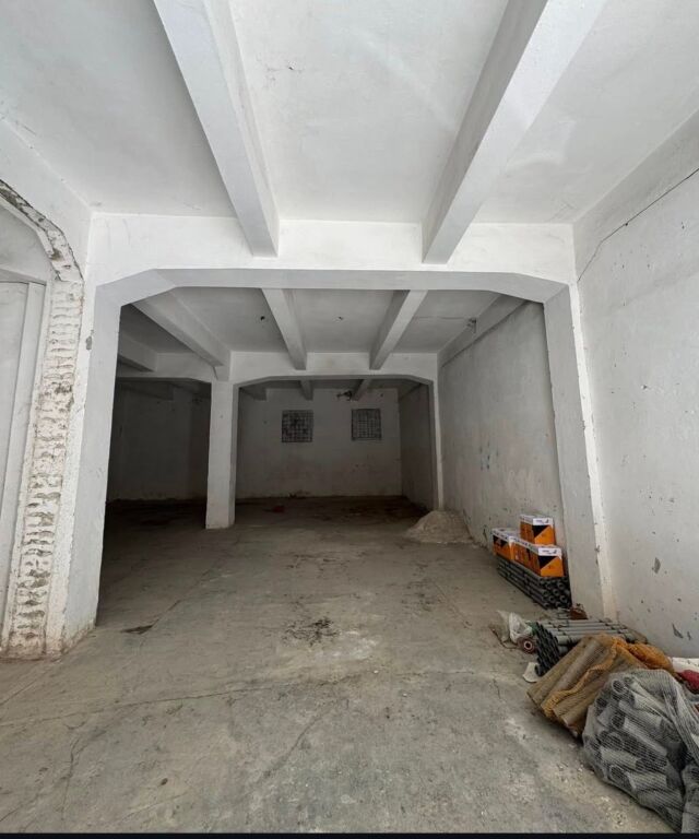Kapanon Shitje Prane Cobos Vlore