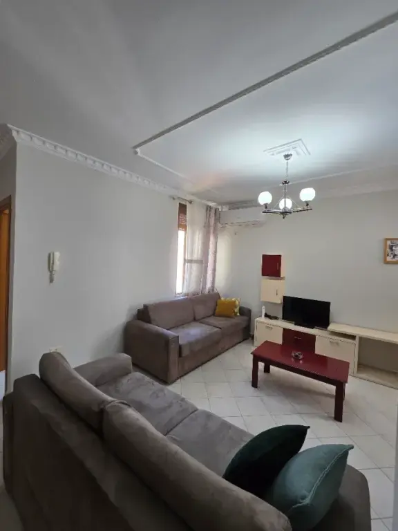 Rent | Apartament 2 + 1 | Rruga Fortuzi | 670 €/month