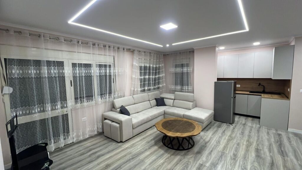 Appartamento 1+1 arredato con ascensore lago che 599 eu in affitto