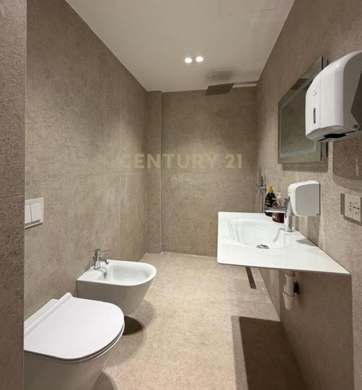 Office space for rent, Center