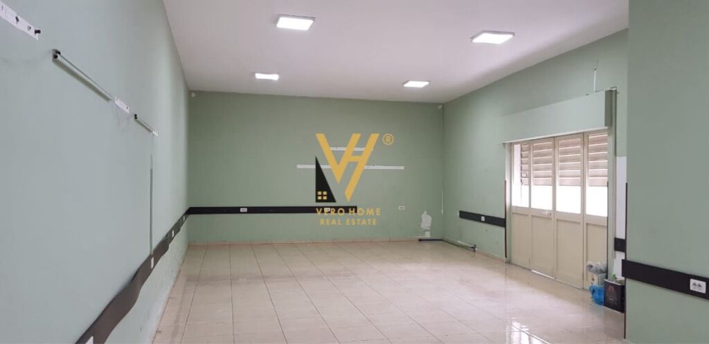 LOCALE COMMERCIALE 100 M2 IN AFFITTO IN VIA BARDHYL 100.000 LEKE