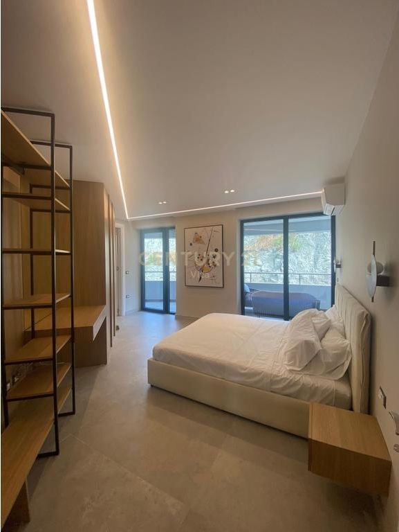 SHITET APARTAMENT 2+1+2 + POST ME PAMJE DETI TEK RESIDENCA "WHITE HILL"!!430,000 €  Sip. Totale  138m2  Sip. e brendshme  122m2  Dhomat e