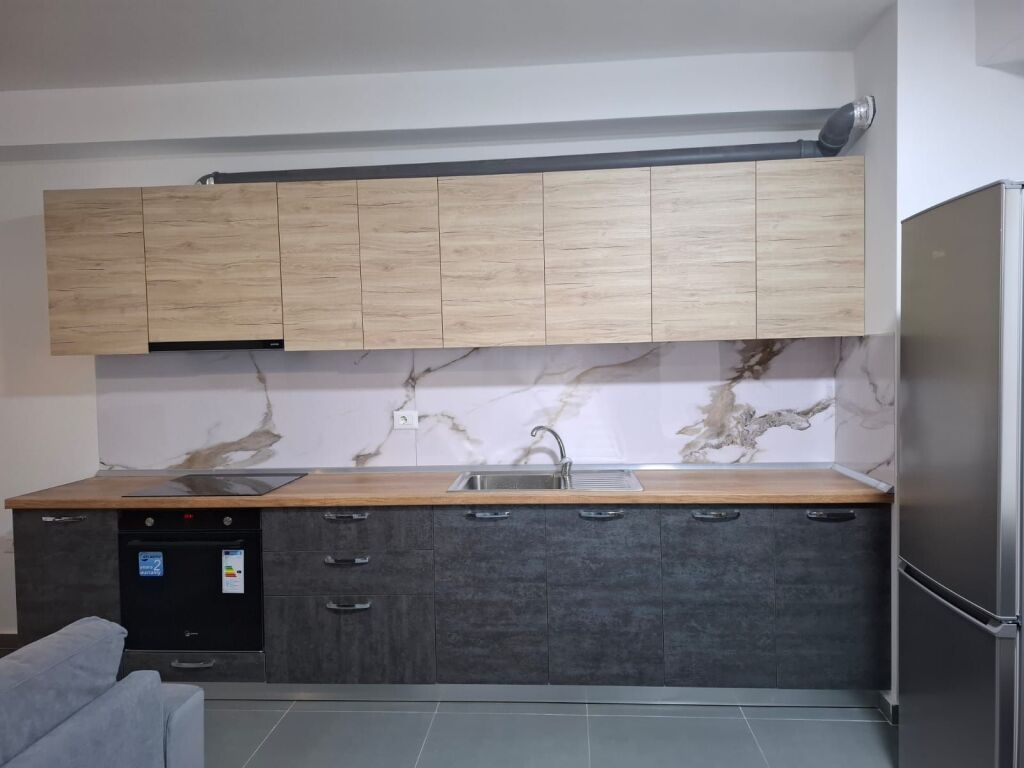 Rent | Apartament 3 + 1 | Rruga 5 Maji | 650 €/month