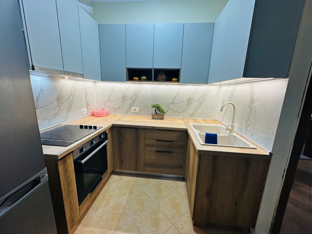 Jepet Me Qera Apartament 1+1+1 Ballkon