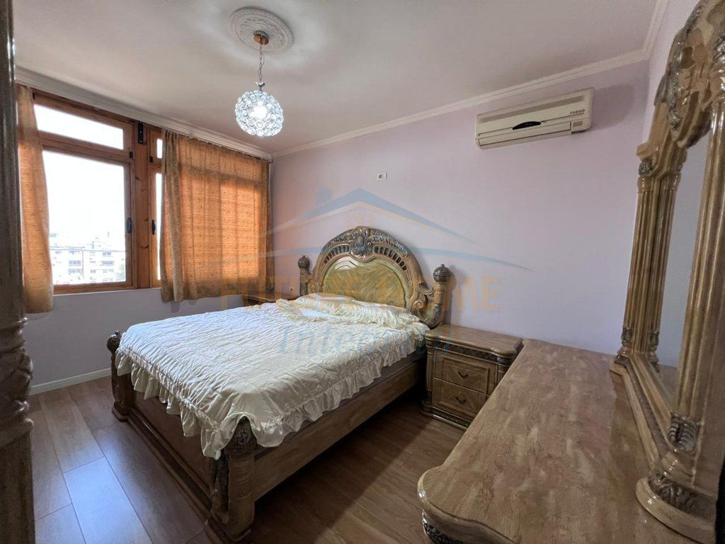 Affitto, Appartamento 2+1, Xhamllik, Tirana.