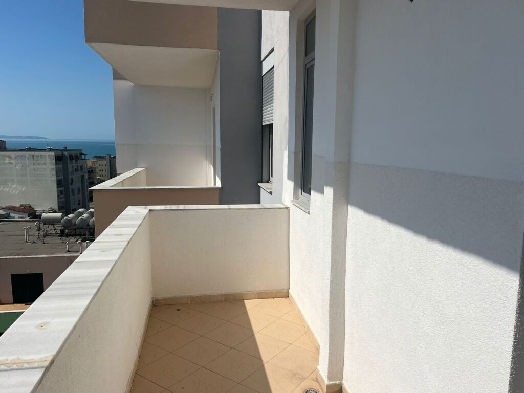 QIRA APARTAMENT 2+1 POSTA PLAZH  DURRES 400 EURO