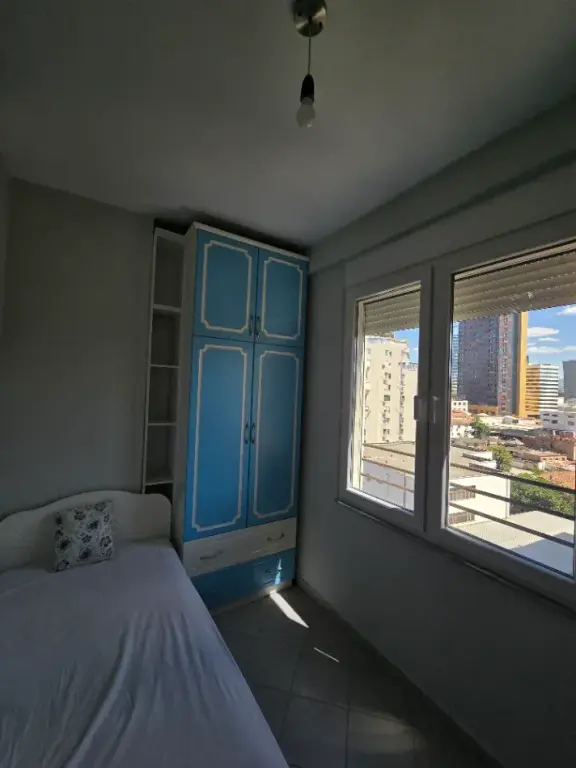 Rent | Apartament 2 + 1 | Rruga Fortuzi | 670 €/month