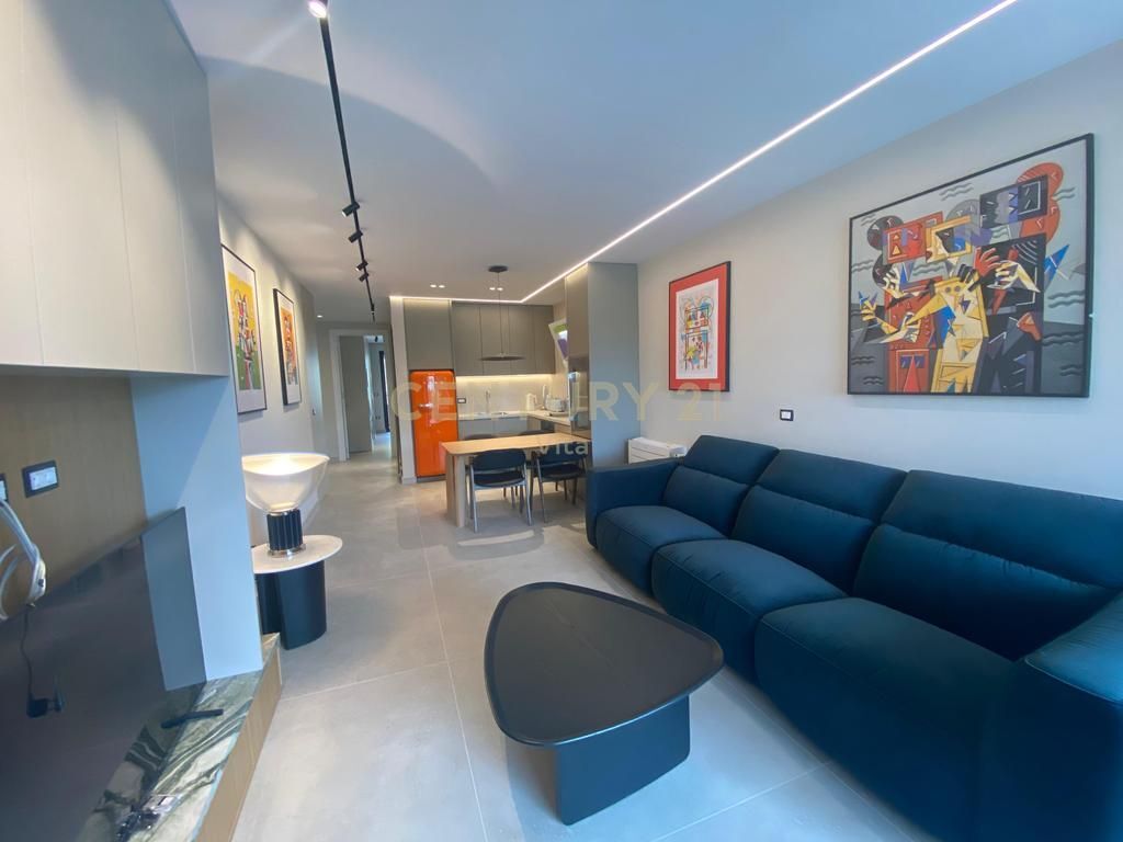 SHITET APARTAMENT 2+1+2 + POST ME PAMJE DETI TEK RESIDENCA "WHITE HILL"!!430,000 €  Sip. Totale  138m2  Sip. e brendshme  122m2  Dhomat e