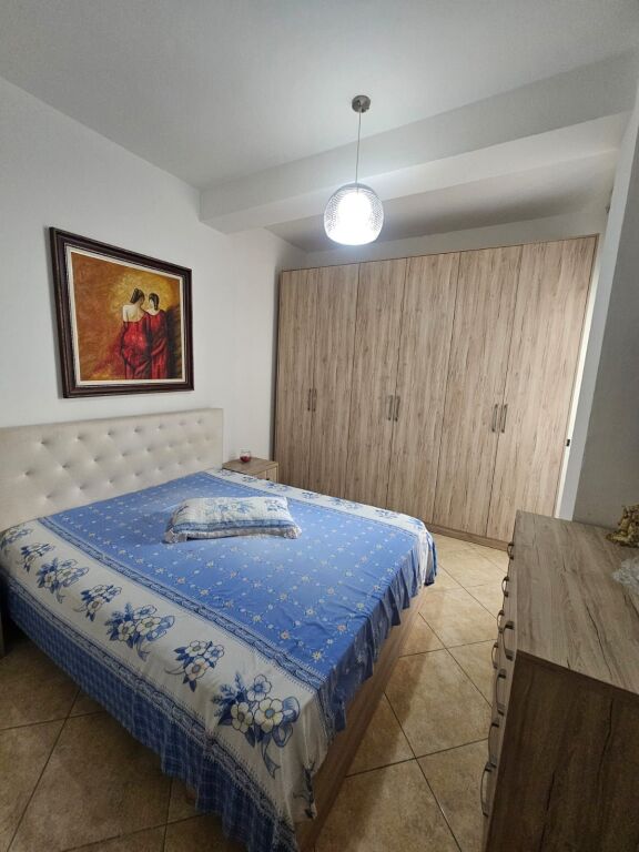 JEPET ME QERA APARTAMENT 2+1 TEK SHKEMBI KAVAJES