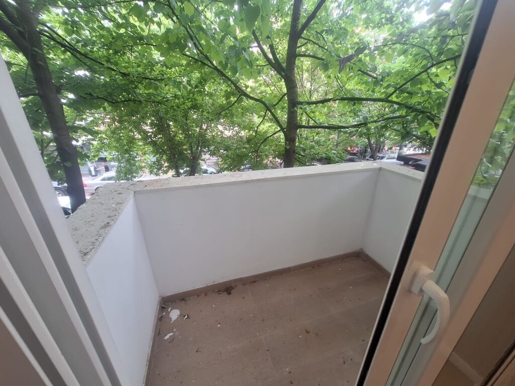 Apartament 1+1 per zyra tek Mine Peza