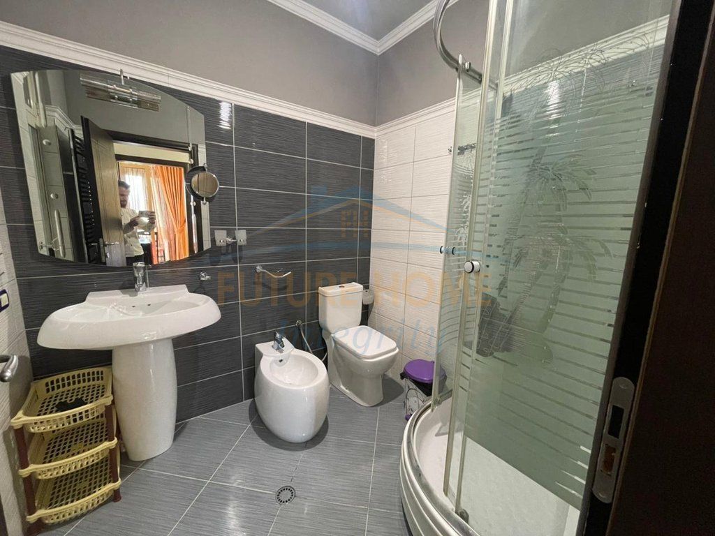 Rent, Apartment 2+1+2, Vilat Gjermane, Tirana.