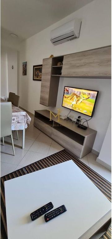 APARTAMENT 2+1 LURA 2 GJIRI LALEZIT