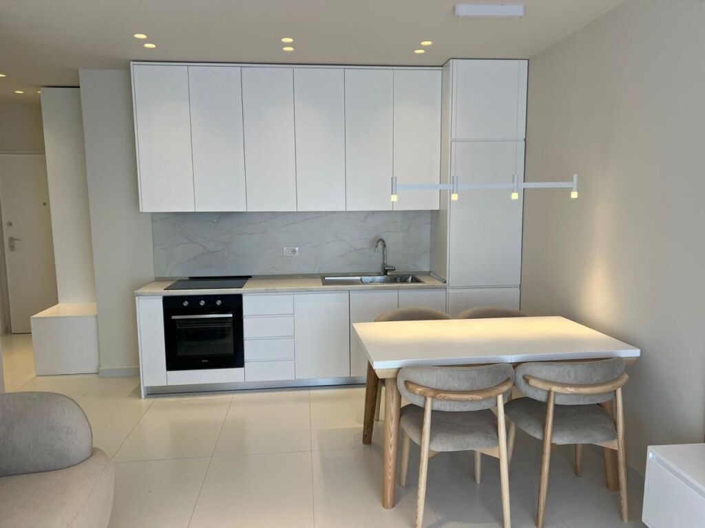 🏢In the Jordan Misja Street area, a 2+1 apartment, newly furnished, is for rent. 75,000 Leke