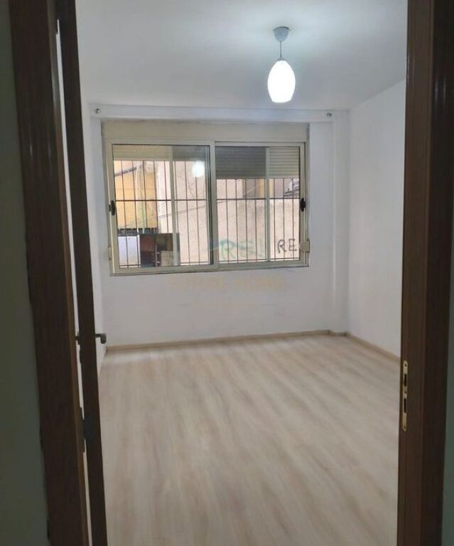 Vendesi in vendita, Appartamento 2+1, Via 5 Maji, Tirana