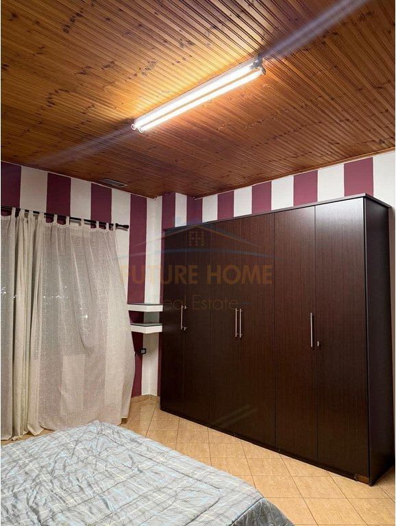 Affitto, 3° piano di una villa, Mezez