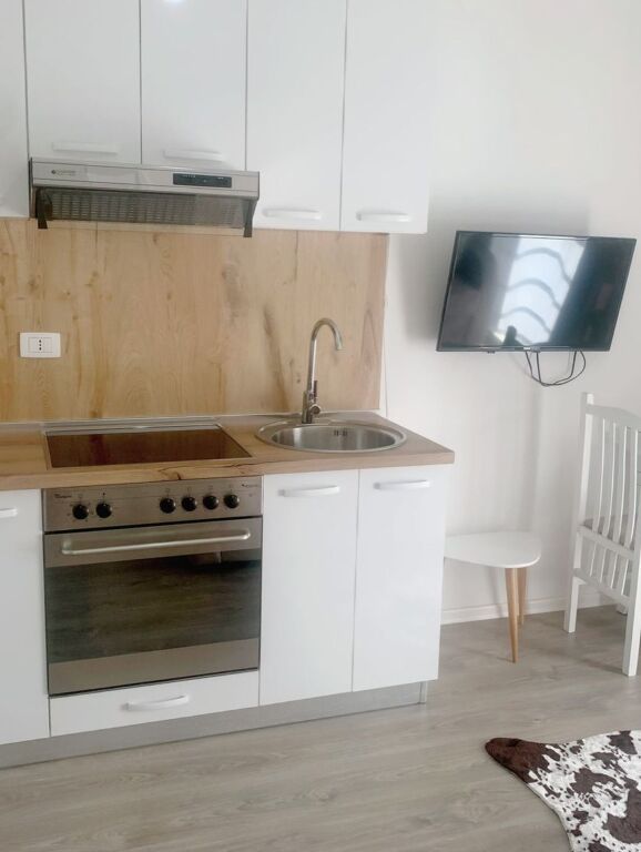 Apartament 1+1 me qira ne Ali Dem, Kompleksi Mangalem