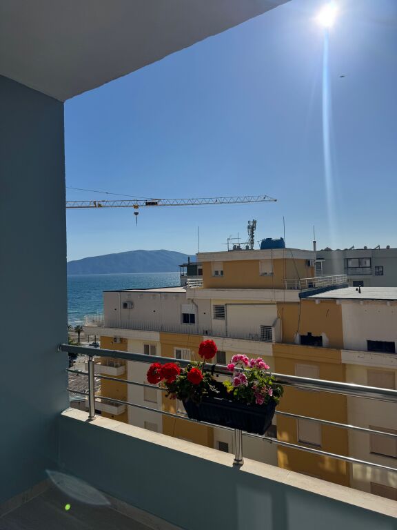 Vendesi Appartamento 2+1 Lungomare Vlore