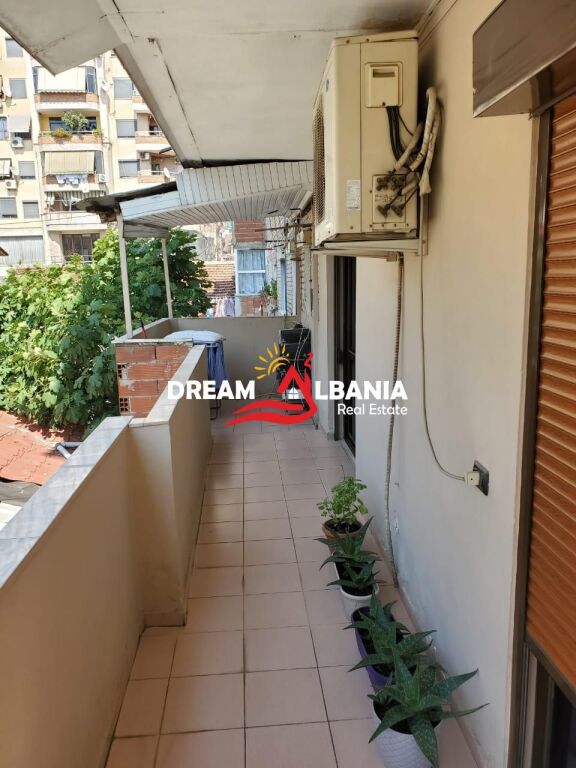 Shitet Apartament 3+1+2WC tek 21 Dhjetori, Prane Kryqezimit (ID 4139191)